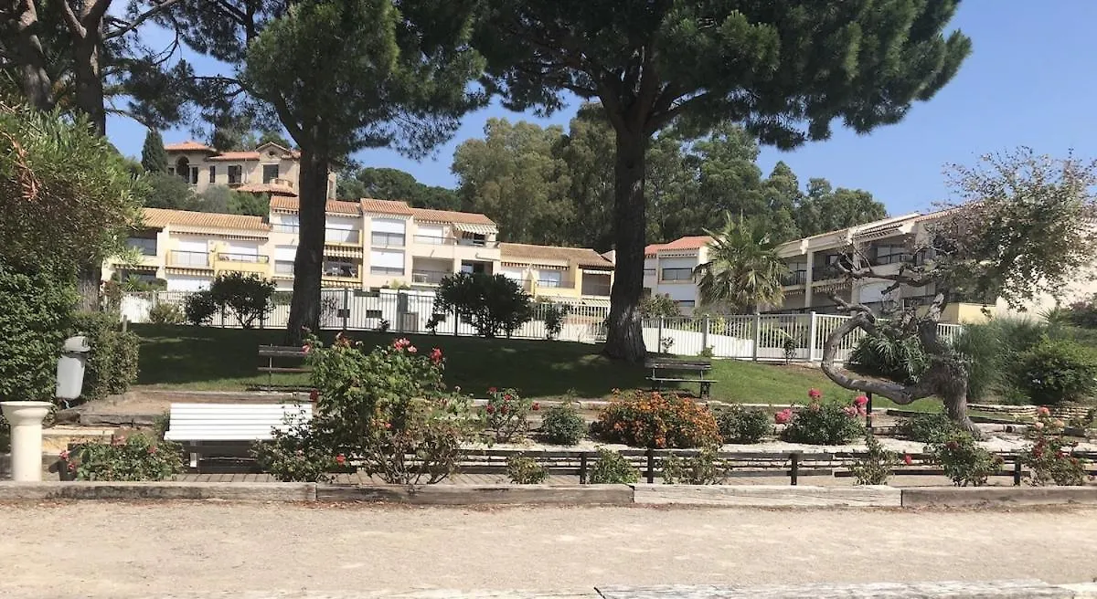 Studio 3 Etoiles - Parking - Wifi - Clim - Piscine Roquebrune-sur-Argens