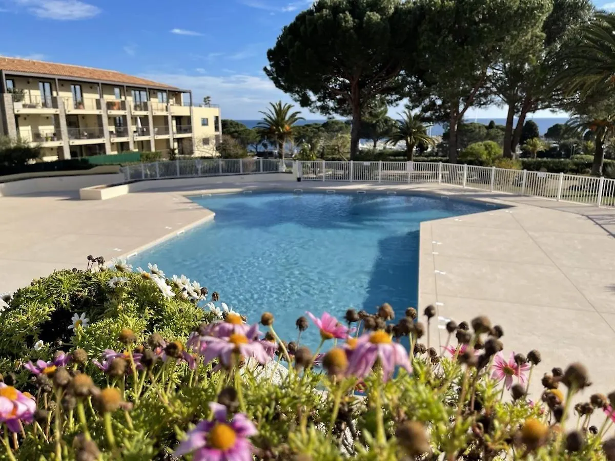 Apartment Studio 3 Etoiles - Parking - Wifi - Clim - Piscine Roquebrune-sur-Argens